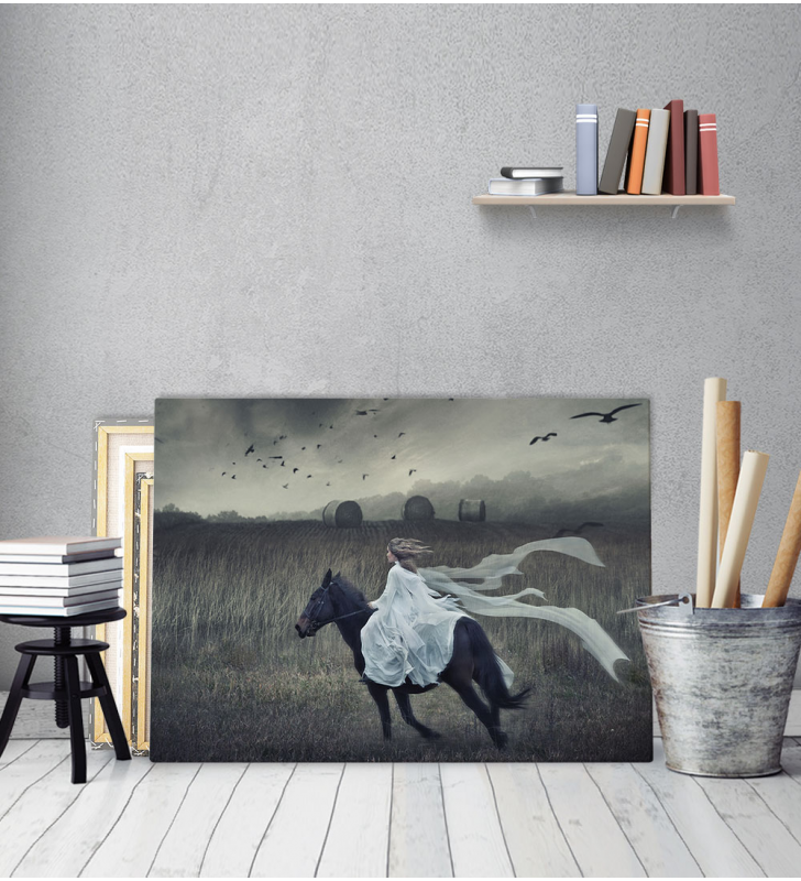 Πίνακας Καμβάς Μάυρο Αλογο Γυναίκα Vintage