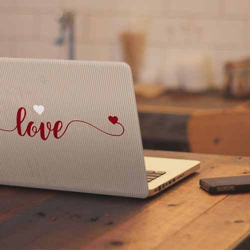 Αυτοκόλλητο Λάπτοπ "Love"