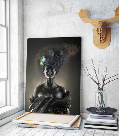 Πίνακας σε Καμβά : Portrait of a beautiful alien lady with an unusual hairstyle