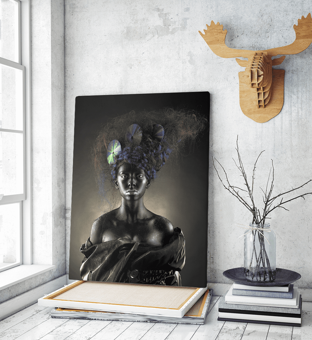 Πίνακας σε Καμβά : Portrait of a beautiful alien lady with an unusual hairstyle