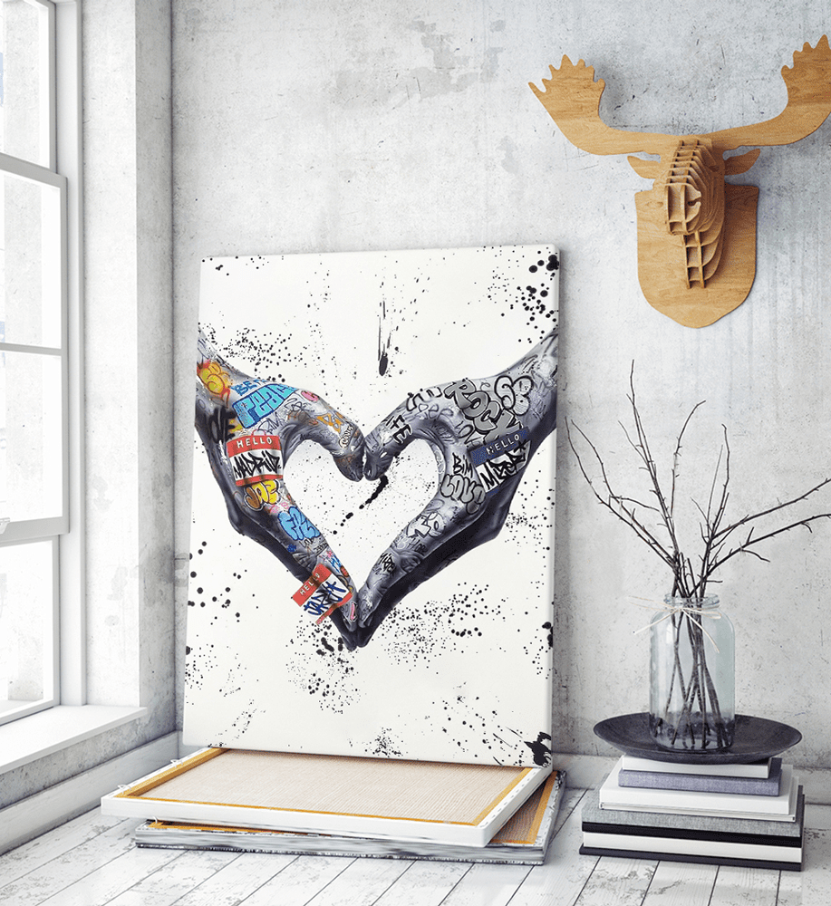 Πίνακας σε Καμβά : Heart Hand Street Graffiti Art