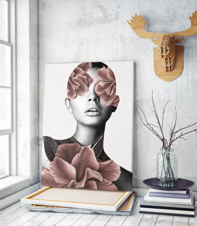 Πίνακας σε Καμβά : Pink Floral Portrait Woman