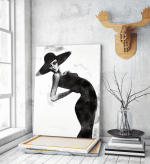 Πίνακας σε Καμβά : Black and White Pose Lady