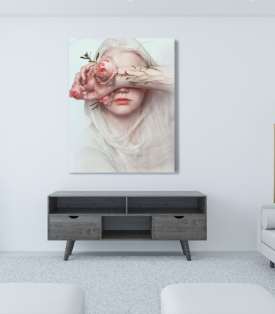 Πίνακας σε Καμβά : Lady With Flowers