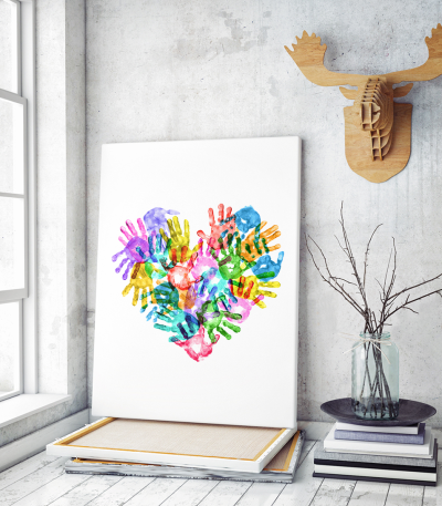 Πίνακας σε Καμβά : Colorful Hand Heart